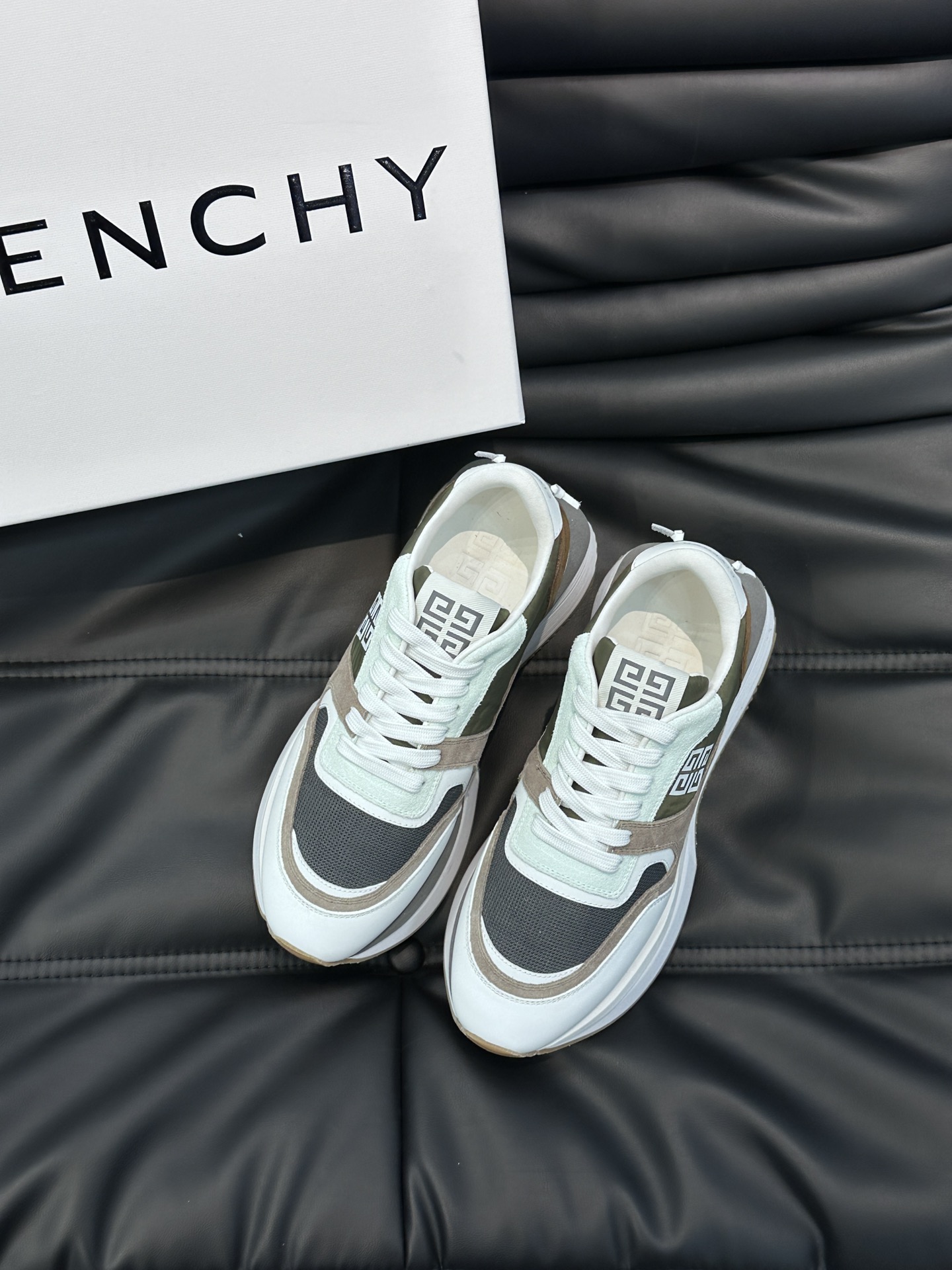 Givenchy sz38-45 40